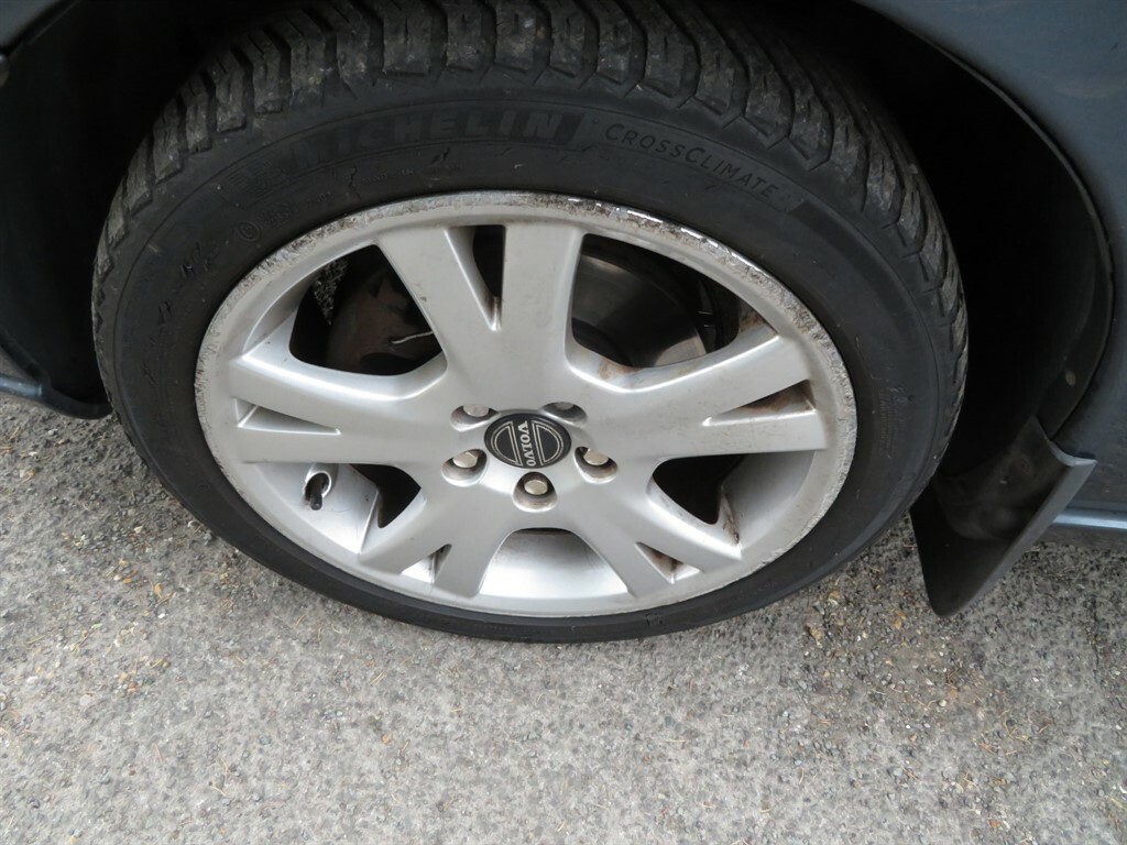 Volvo V70 2.4 Se D5 183 Bhp Silver #28