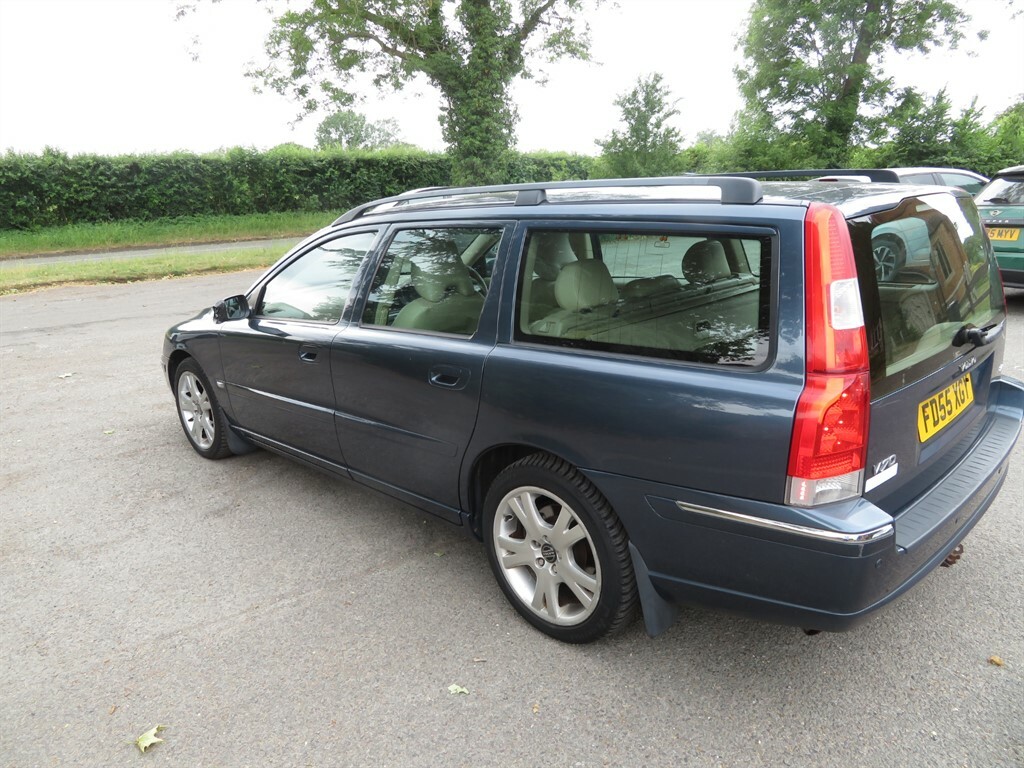 Volvo V70 2.4 Se D5 183 Bhp Silver #6