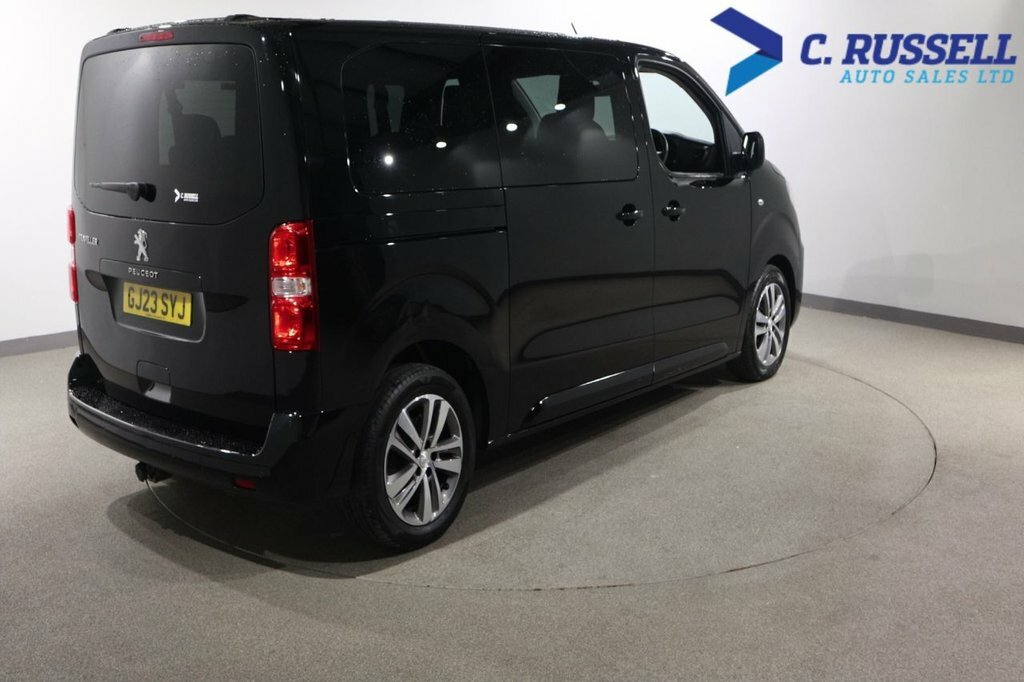 Peugeot Traveller 2L Active Black #5