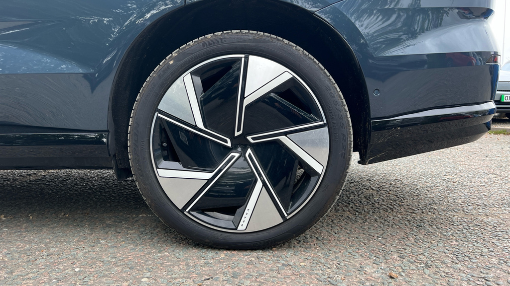 Volvo EX90 Ultra Blue #23