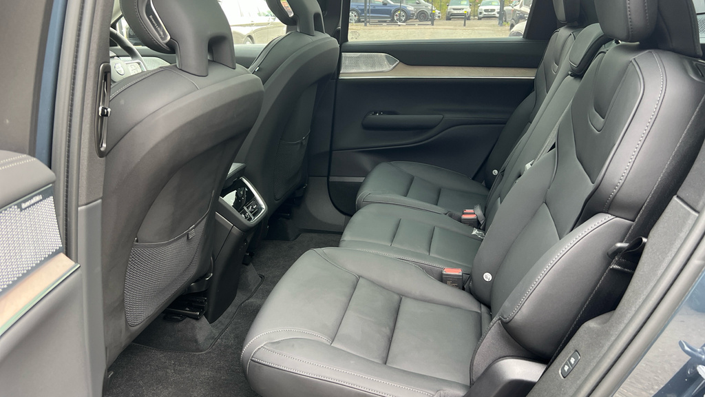 Volvo EX90 Ultra Blue #17