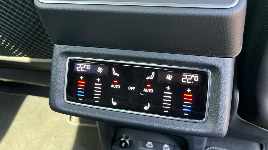 Audi Q8 e tron Black Edition 55 E-tron Quattro 300,00 Kw Blue #53