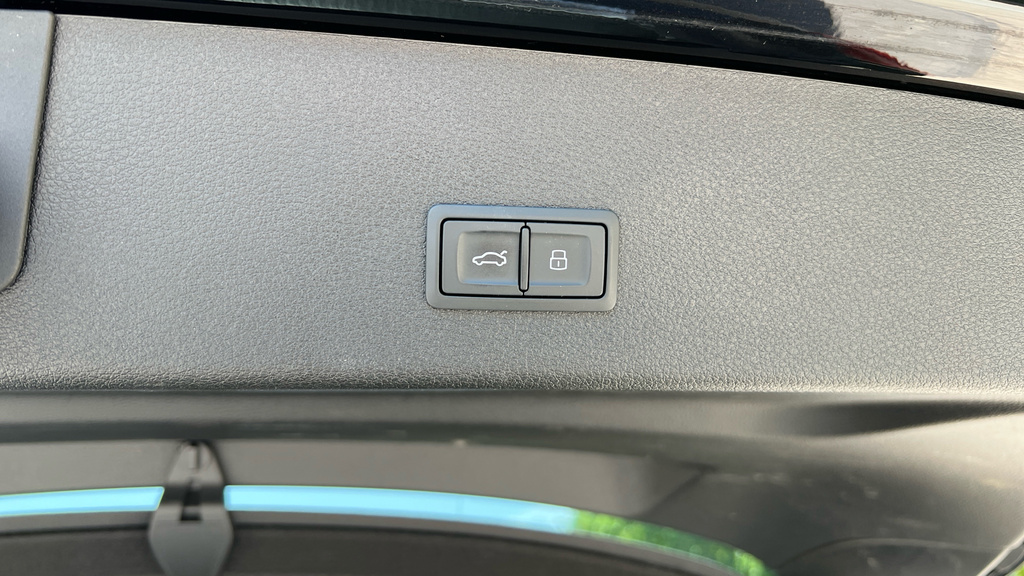Audi Q8 e tron Black Edition 55 E-tron Quattro 300,00 Kw Blue #40