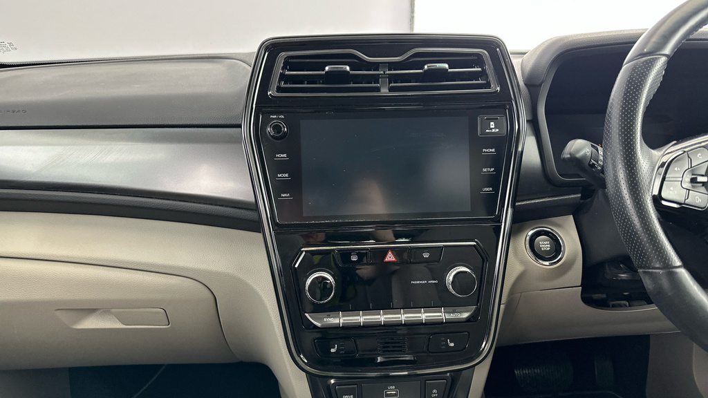SsangYong Tivoli 1.2P Ventura White #20