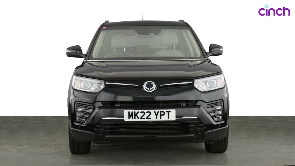 SsangYong Tivoli 1.2P Ventura White #8