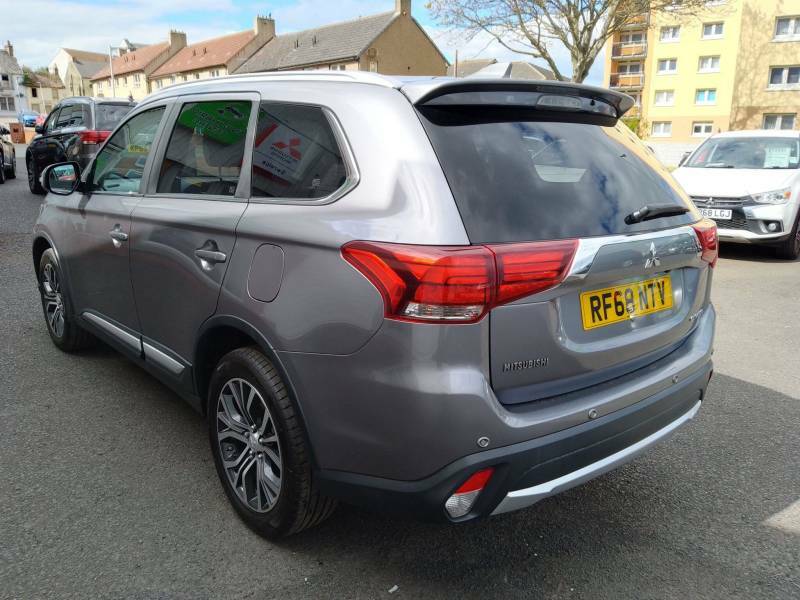 Mitsubishi Outlander 2.2 Di-d 3 - 2018 68 Grey #4