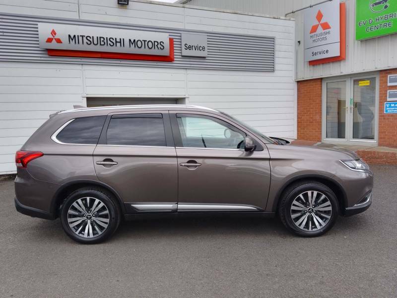 Mitsubishi Outlander 2.0 Exceed Cvt - 2019 69 KP69XLB Brown #2