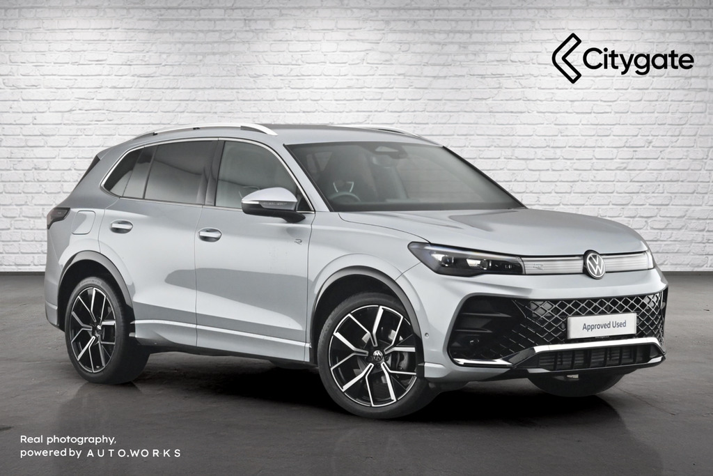 Volkswagen Tiguan R-line 1.5 Etsi 150Ps 7-Speed Dsg Silver