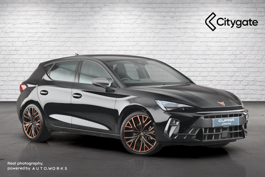Cupra Leon Hatch V3 1.5 Etsi 150 7-Speed Black