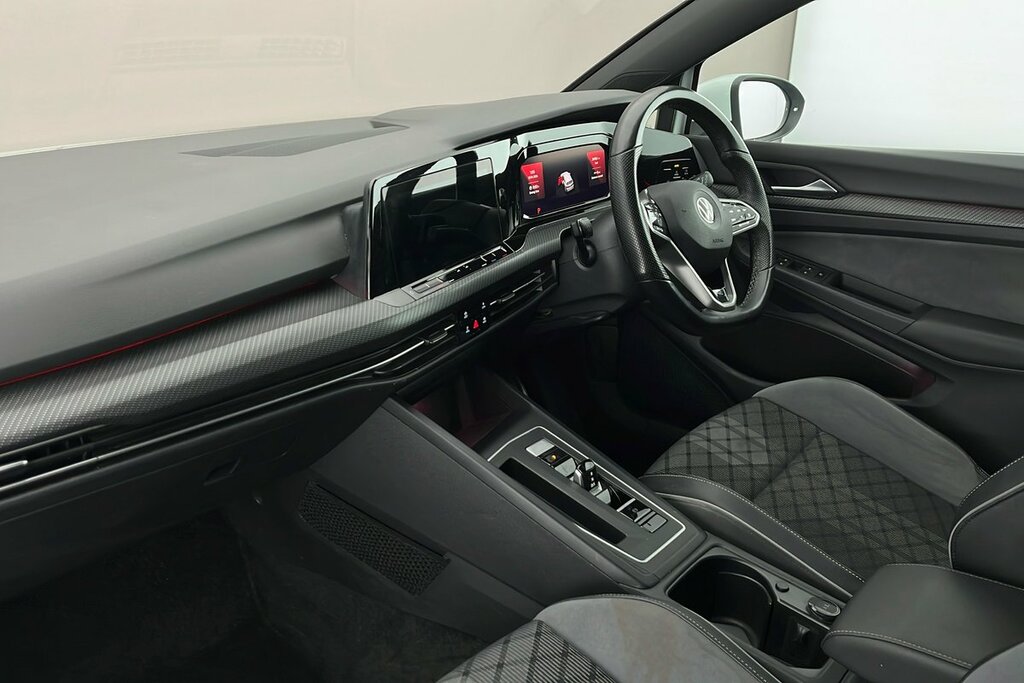 Volkswagen Golf 8 R-line 2.0 Tdi 150Ps 7-Speed Dsg KT21MVV White #2