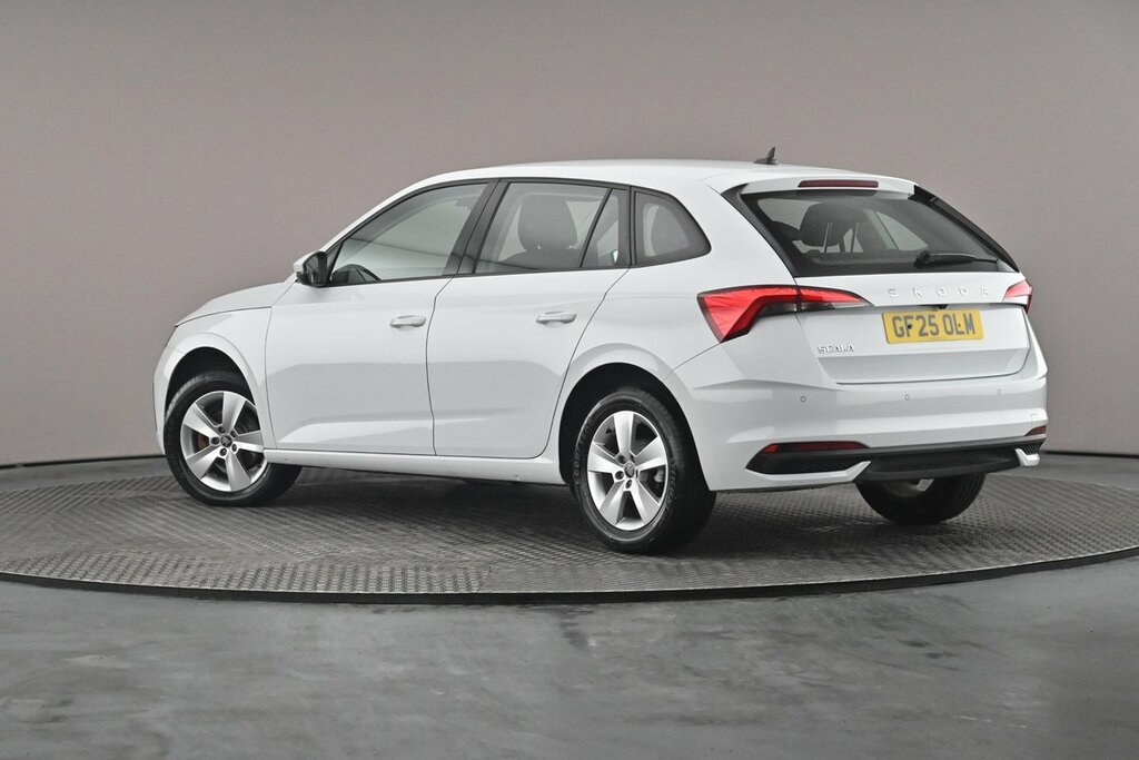 Skoda Scala Se Edition 1.0 Tsi 116 Ps Dsg GF25OLM White #3