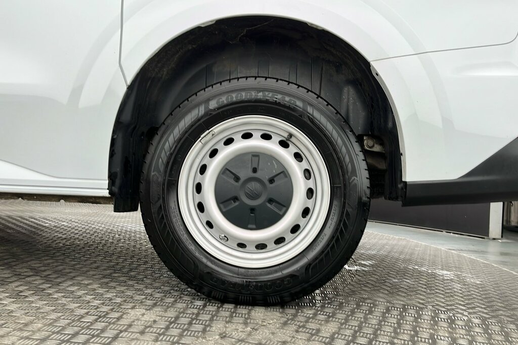 Volkswagen Transporter T28 Commerce Plus Swb 110 Ps 2.0 Tdi 6Sp LS25FCY White #5
