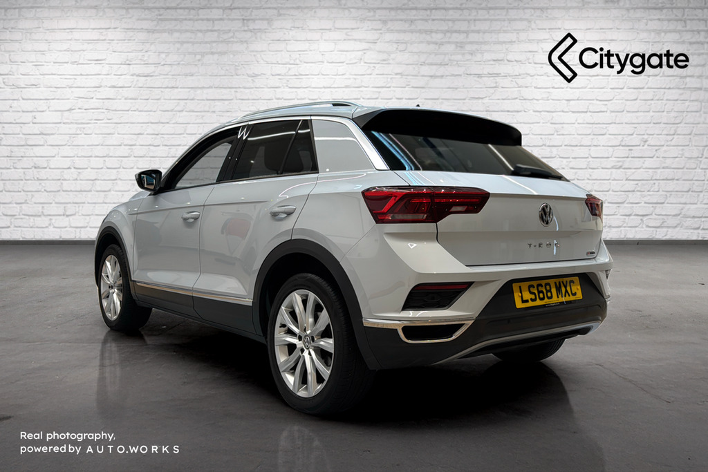 Volkswagen T-Roc Sel 2.0 Tdi 4Motion 150Ps 6-Speed Silver #3