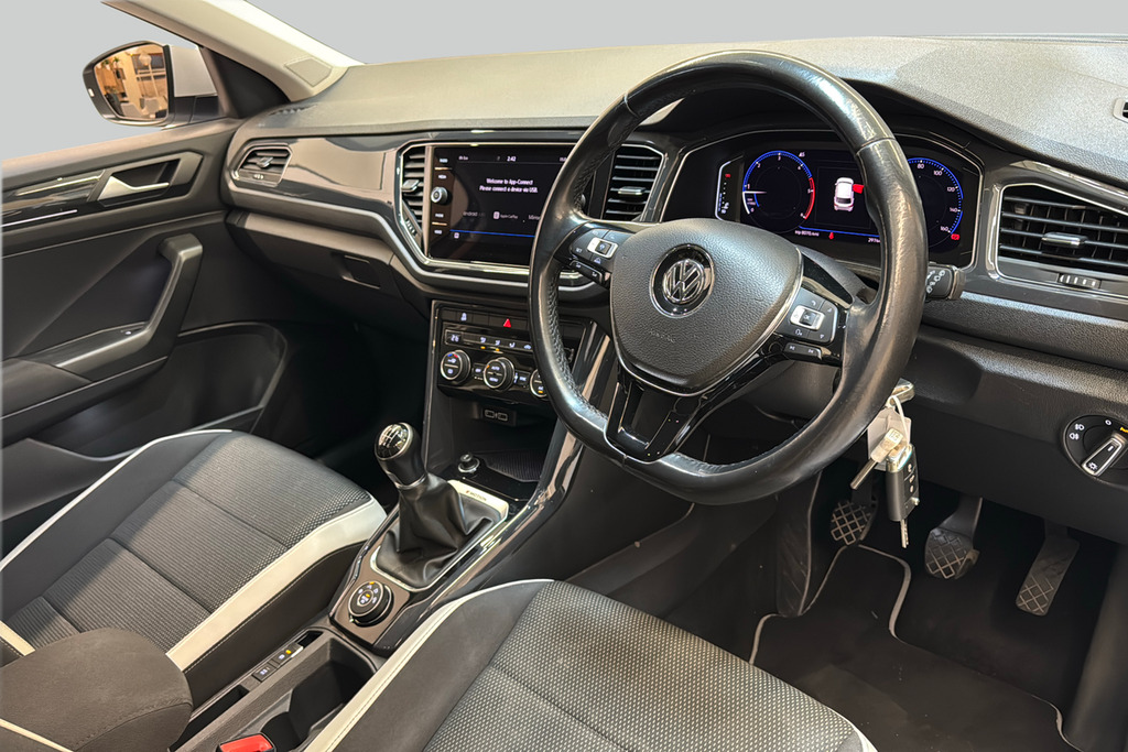 Volkswagen T-Roc Sel 2.0 Tdi 4Motion 150Ps 6-Speed Silver #6