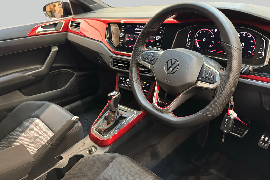 Volkswagen Polo Gti 2.0 Tsi 207 Ps 7-Speed Dsg Black #6
