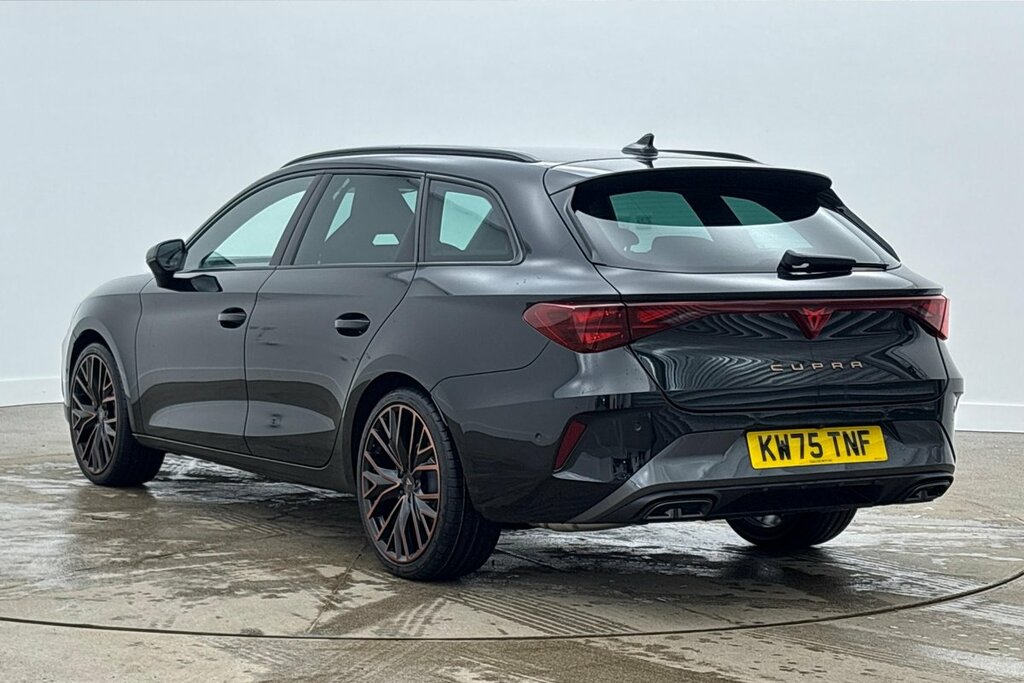 Cupra Leon V3 1.5 Etsi 150 7-Speed Black #3