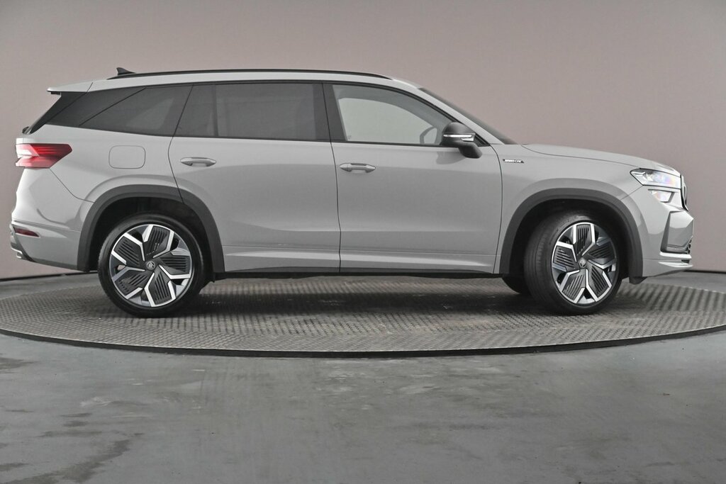 Skoda Kodiaq Sportline 7 Seats 1.5 Tsi E-tec 150 Ps Dsg LN25XWJ Grey #4