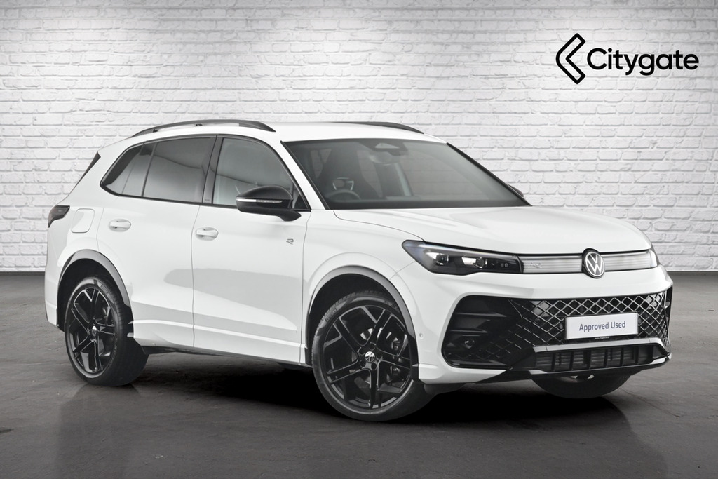 Volkswagen Tiguan R-line 1.5 Etsi 150Ps 7-Speed Dsg White