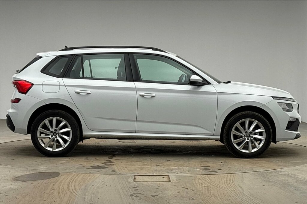 Skoda Kamiq Se Edition 1.0 Tsi 95 Ps 5G Man GD25AEP White #4