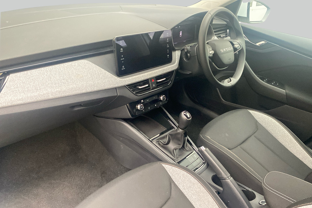 Skoda Kamiq Se Edition 1.0 Tsi 95 Ps 5G Man GD25EAE White #2