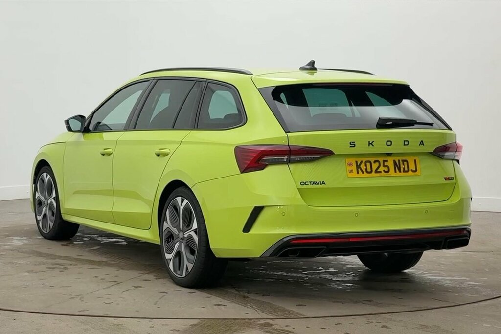 Skoda Octavia Vrs 2.0 Tsi 265 Ps Dsg KO25NDJ Green #3