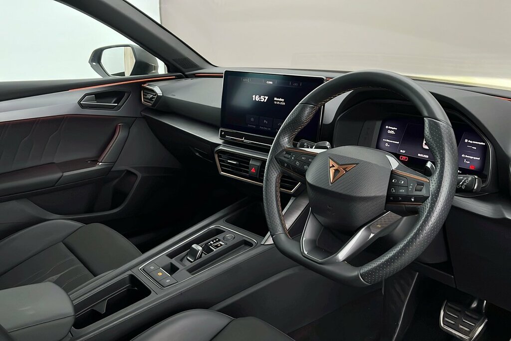 Cupra Leon Hatch Vz2 Design Edition 2.0 Tsi 3 Grey #6