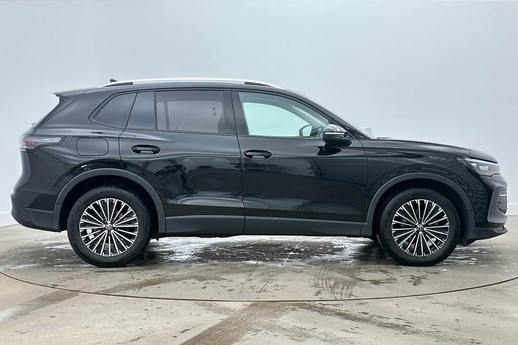 Volkswagen Tiguan Match 1.5 Etsi 150 Ps 7-Speed Dsg GJ75RFO Black #4