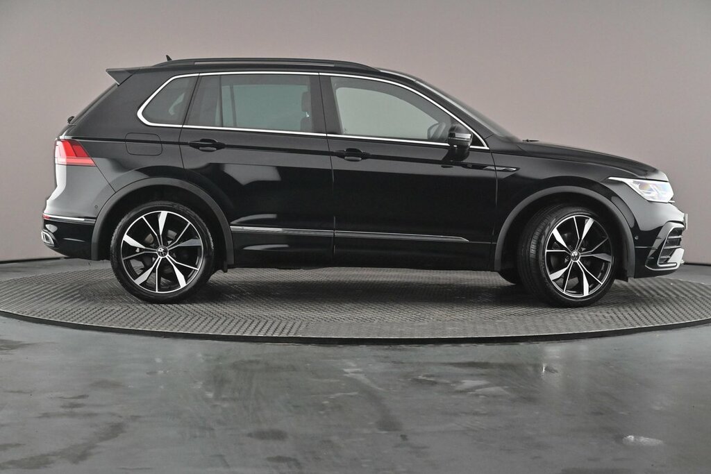 Volkswagen Tiguan R-line 1.5 Tsi 150Ps 7-Speed Dsg LT23VJZ Black #4