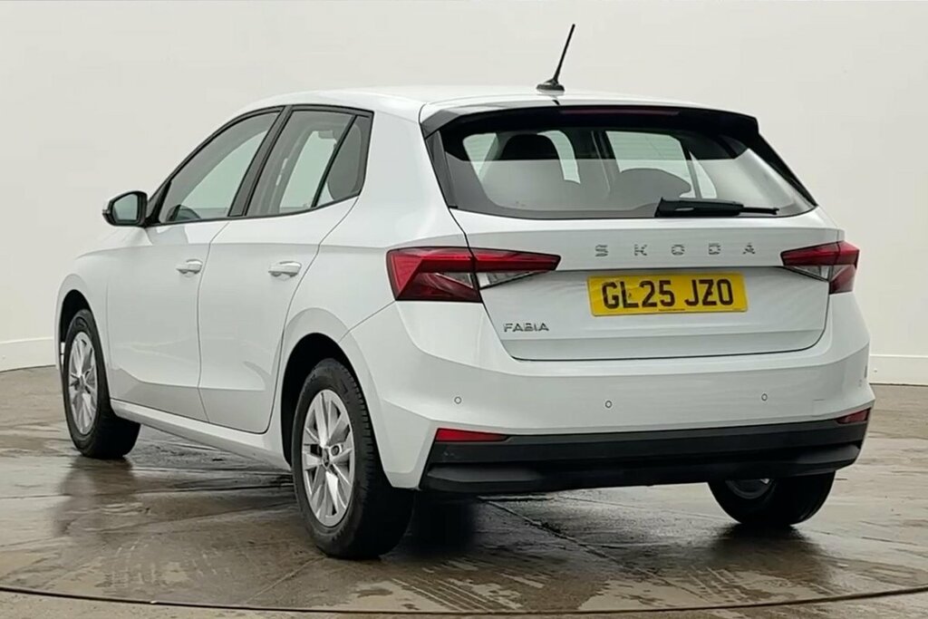 Skoda Fabia Hatch Se Edition 1.0 Tsi 95 Ps 5G Man GL25JZO White #3