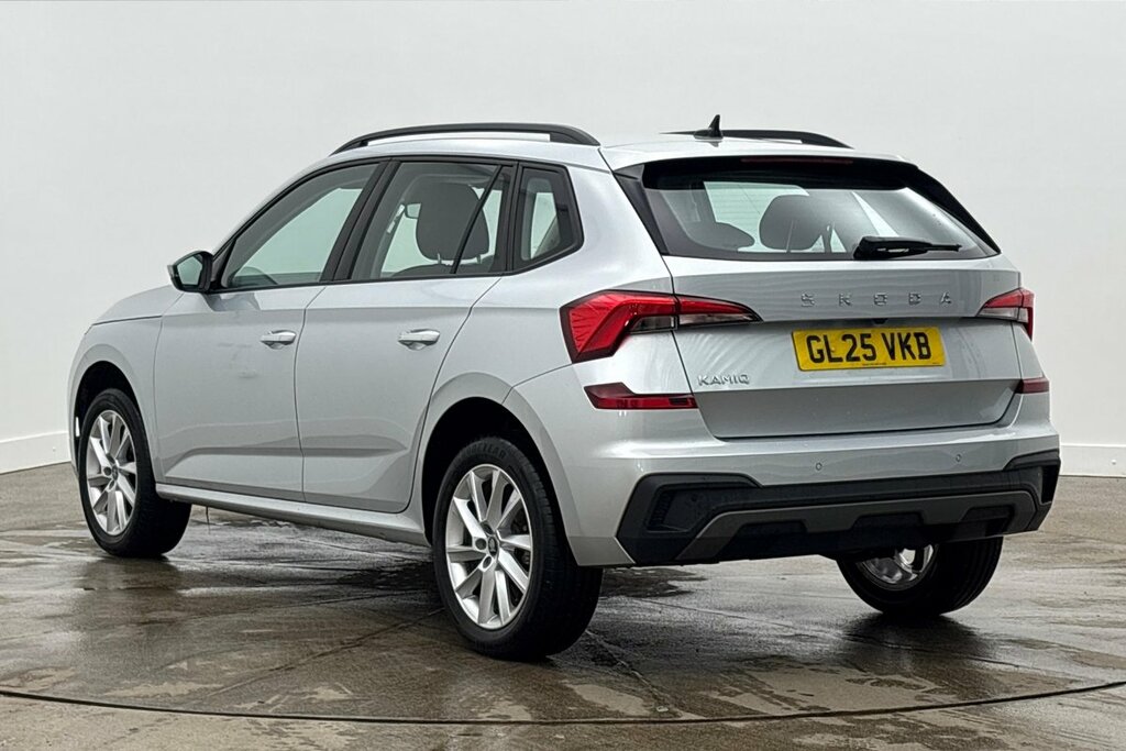 Skoda Kamiq Se Edition 1.0 Tsi 95 Ps 5G Man GL25VKB Silver #3