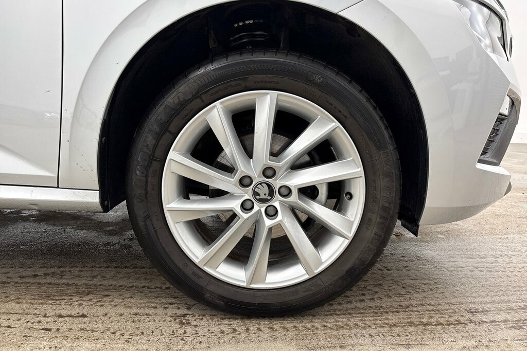 Skoda Kamiq Se Edition 1.0 Tsi 95 Ps 5G Man GL25SZF Silver #5