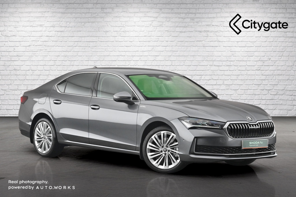 Skoda Superb Hatch Lk 2.0 Tsi 265 Ps 4X4 Dsg Grey