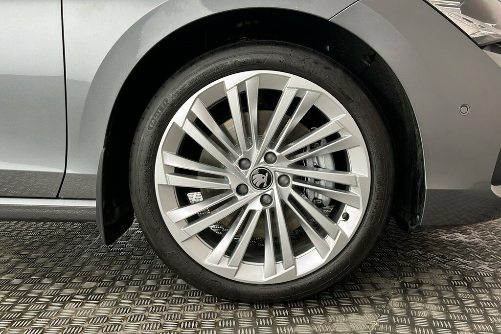 Skoda Superb Hatch Lk 2.0 Tsi 265 Ps 4X4 Dsg HY26DYC Grey #5
