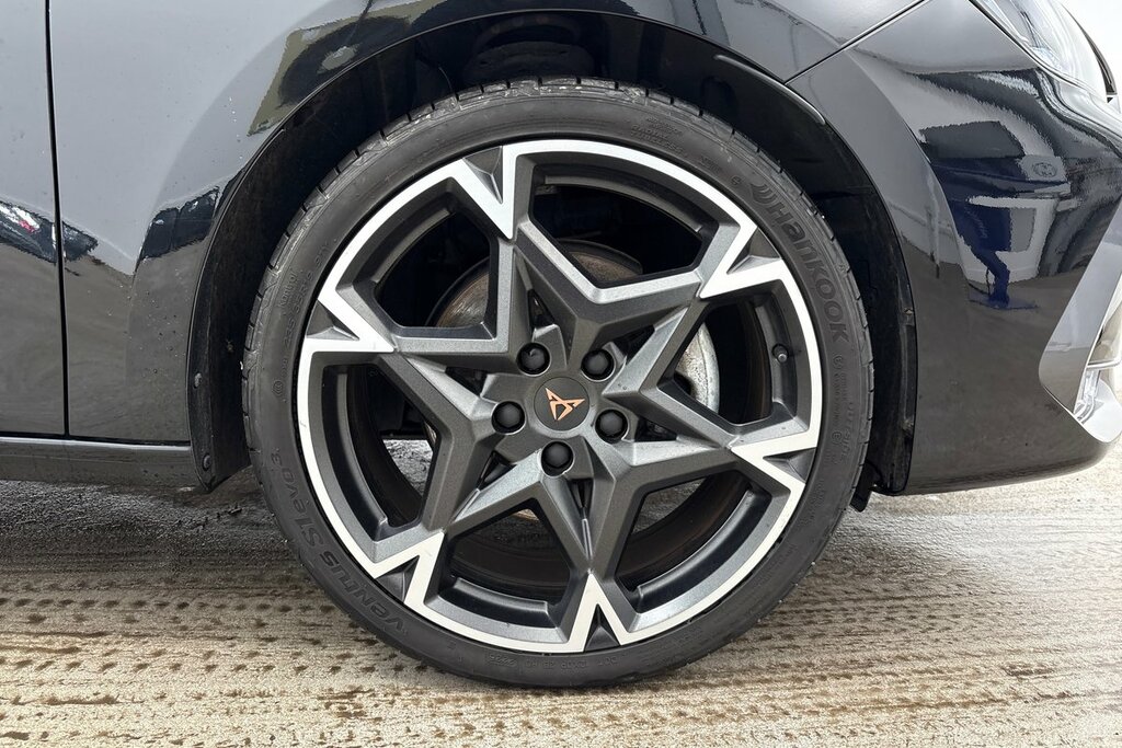Cupra Leon Hatch V2 1.5 Etsi 150 7-Speed DG75XNH Black #5