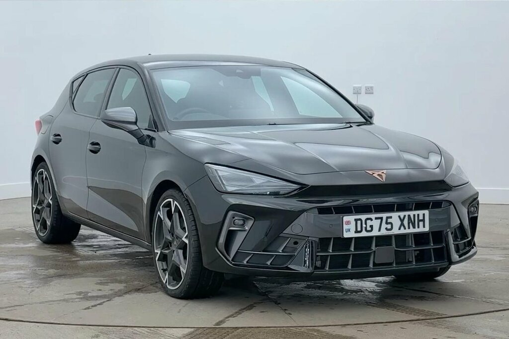 Cupra Leon Hatch V2 1.5 Etsi 150 7-Speed Black