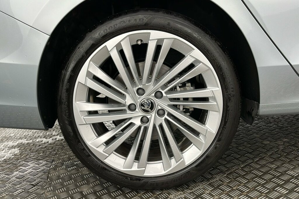 Skoda Superb Lk 2.0 Tsi 265 Ps 4X4 Dsg Silver #4