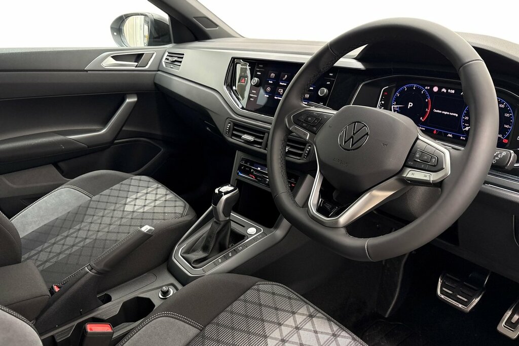 Volkswagen Taigo Black Edition 1.5 Tsi 150Ps 7-Speed Dsg White #6