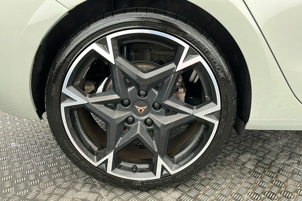 Cupra Leon Hatch V2 1.5 Etsi 150 7-Speed RJ74BYS Grey #5