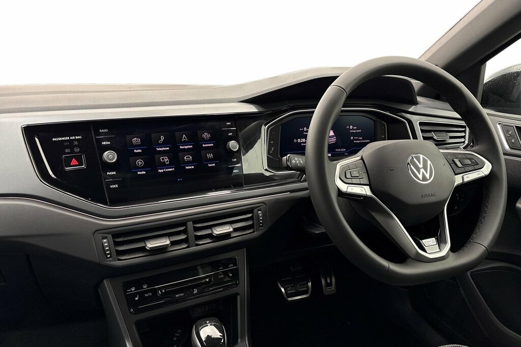 Volkswagen Taigo Black Edition 1.5 Tsi 150Ps 7-Speed Dsg Grey #2