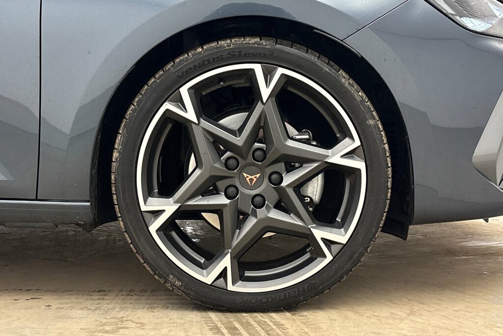 Cupra Leon Hatch V2 1.5 Etsi 150 7-Speed KS25YEG Grey #5