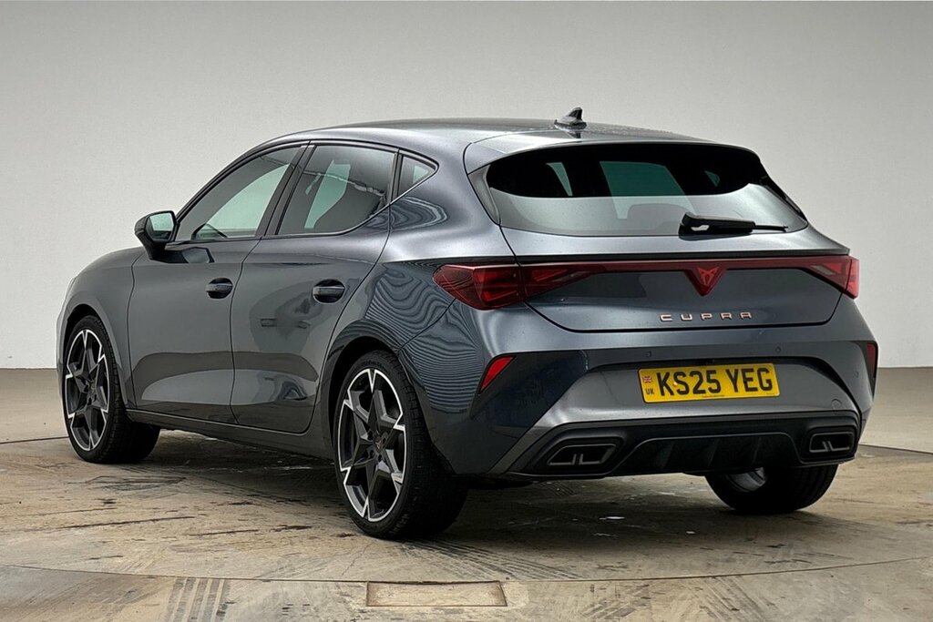 Cupra Leon Hatch V2 1.5 Etsi 150 7-Speed KS25YEG Grey #3