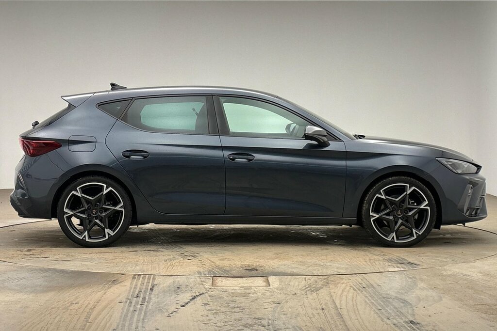 Cupra Leon Hatch V2 1.5 Etsi 150 7-Speed KS25YEG Grey #4