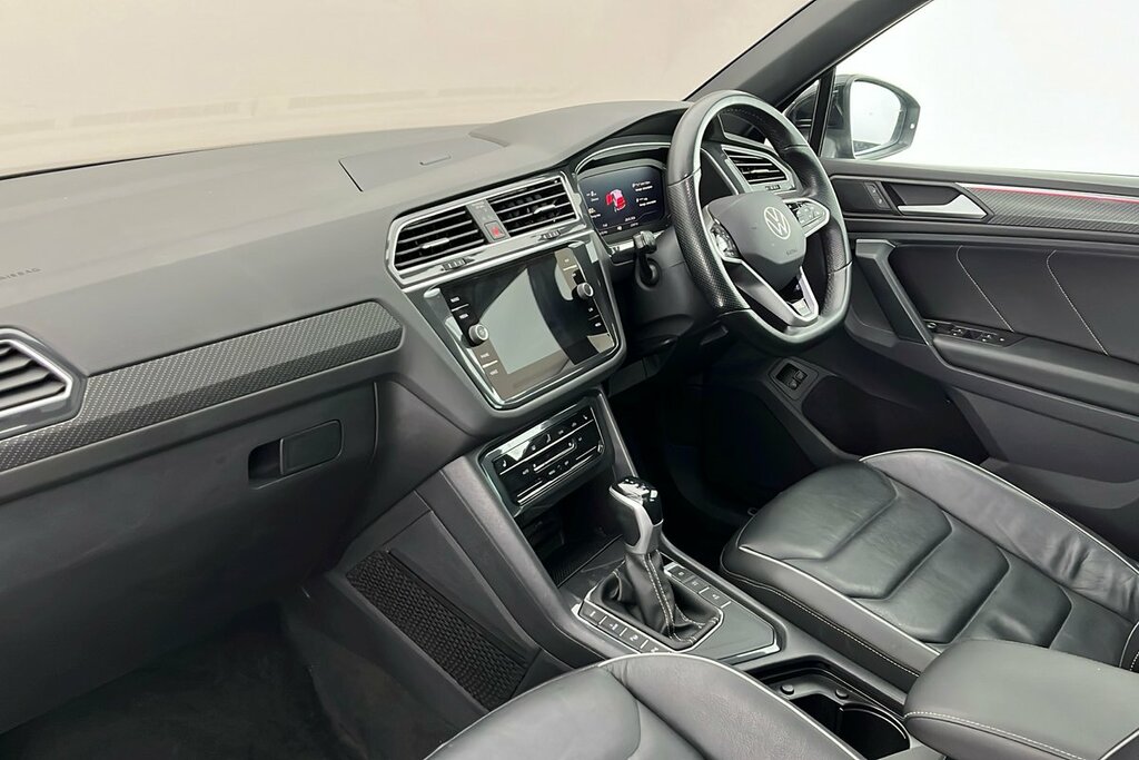 Volkswagen Tiguan R-line 1.4 Tsi Ehybrid 245Ps 6-Speed Dsg EA23AUF Black #2