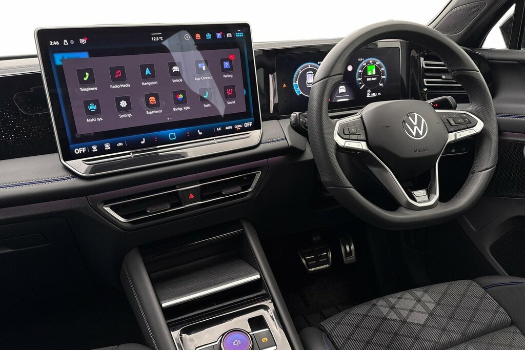 Volkswagen Tiguan R-line 2.0 Tdi 150Ps 7-Speed Dsg DE25YOD Grey #2
