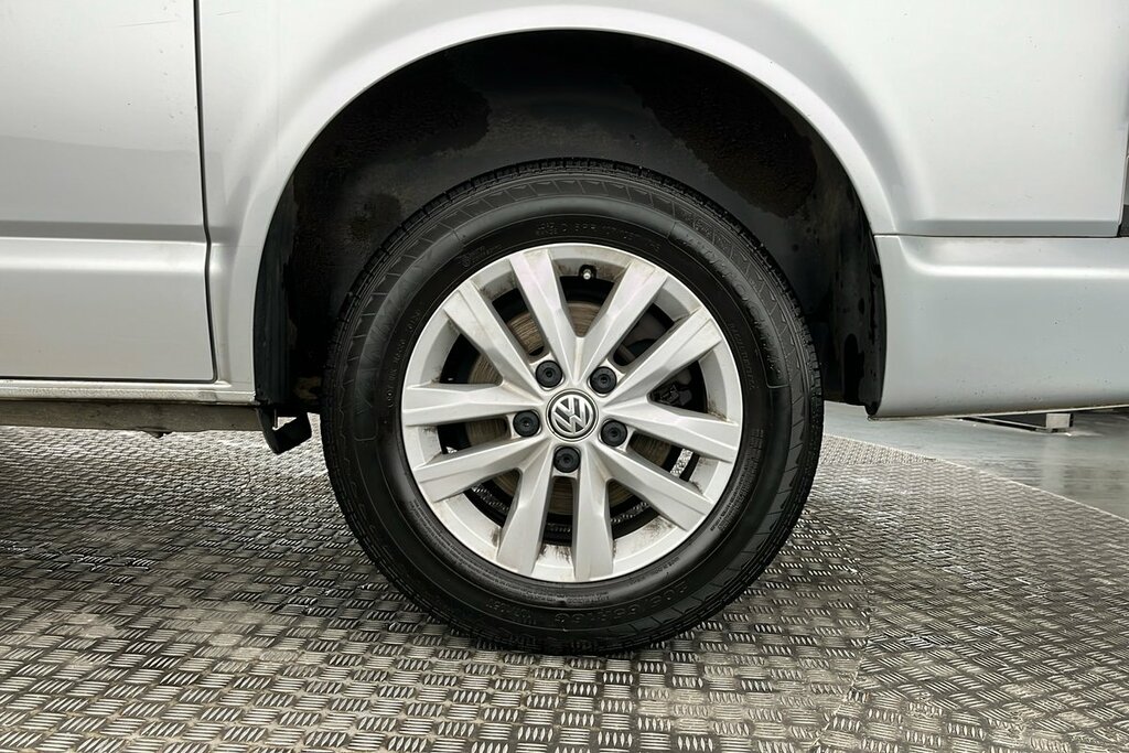 Volkswagen Transporter T30 Panel Van Highline Swb 150 Ps 2.0 Tdi 7Sp Dsg GC21AHE Silver #5