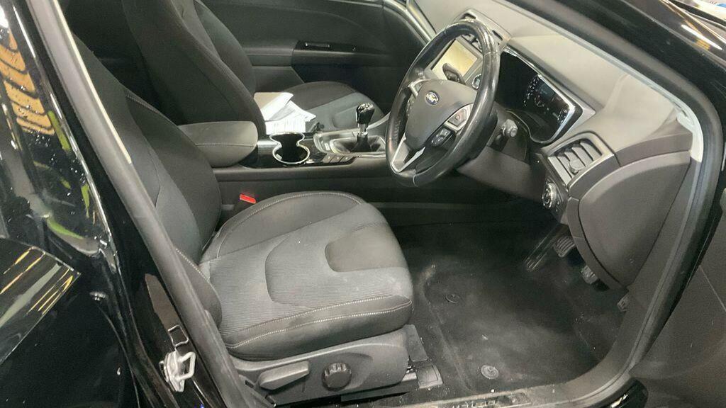 Ford Mondeo 2.0 Tdci Titanium Euro 6 Ss Black #4