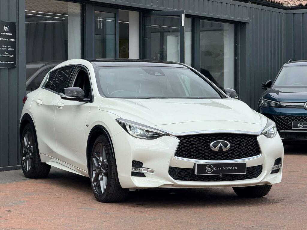 Infiniti Q30 2.0T Sport Dct Awd Euro 6 Ss White #4