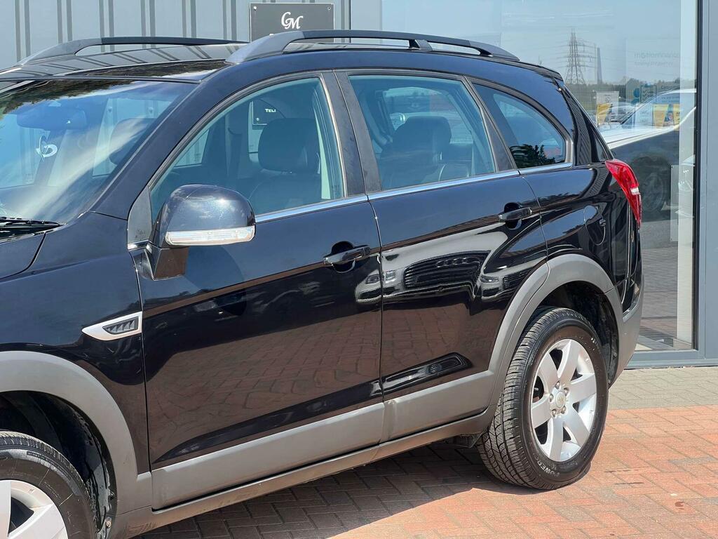 Chevrolet Captiva 2.2 Vcdi Lt 4Wd Euro 5 Ss 7 Seats Black #2