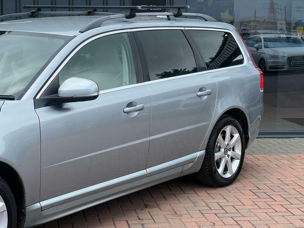 Volvo V70 2.0 D4 Se Nav Euro 6 Ss Silver #2