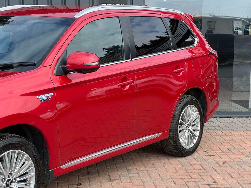 Mitsubishi Outlander 2.4H Twinmotor 13.8Kwh 4H Cvt 4Wd Euro 6 Ss NL67KXD Red #2